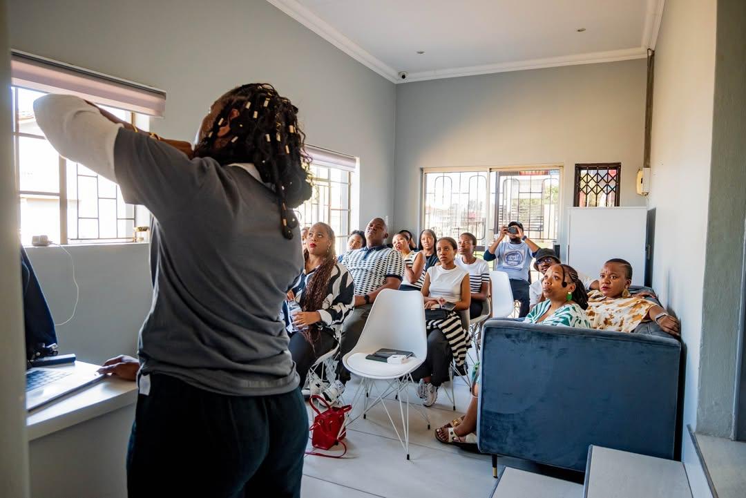 A live teaching session in progress